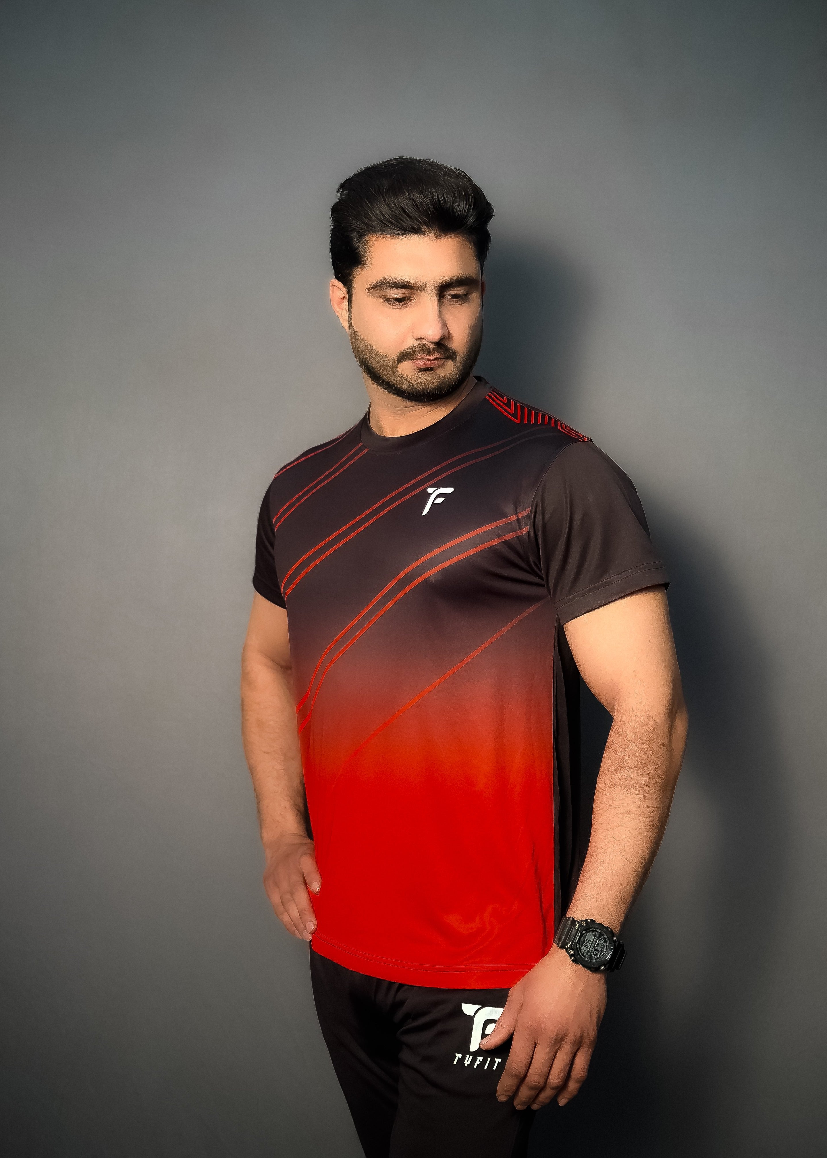 Men Premium class t shirt in red front two stripe tyfit