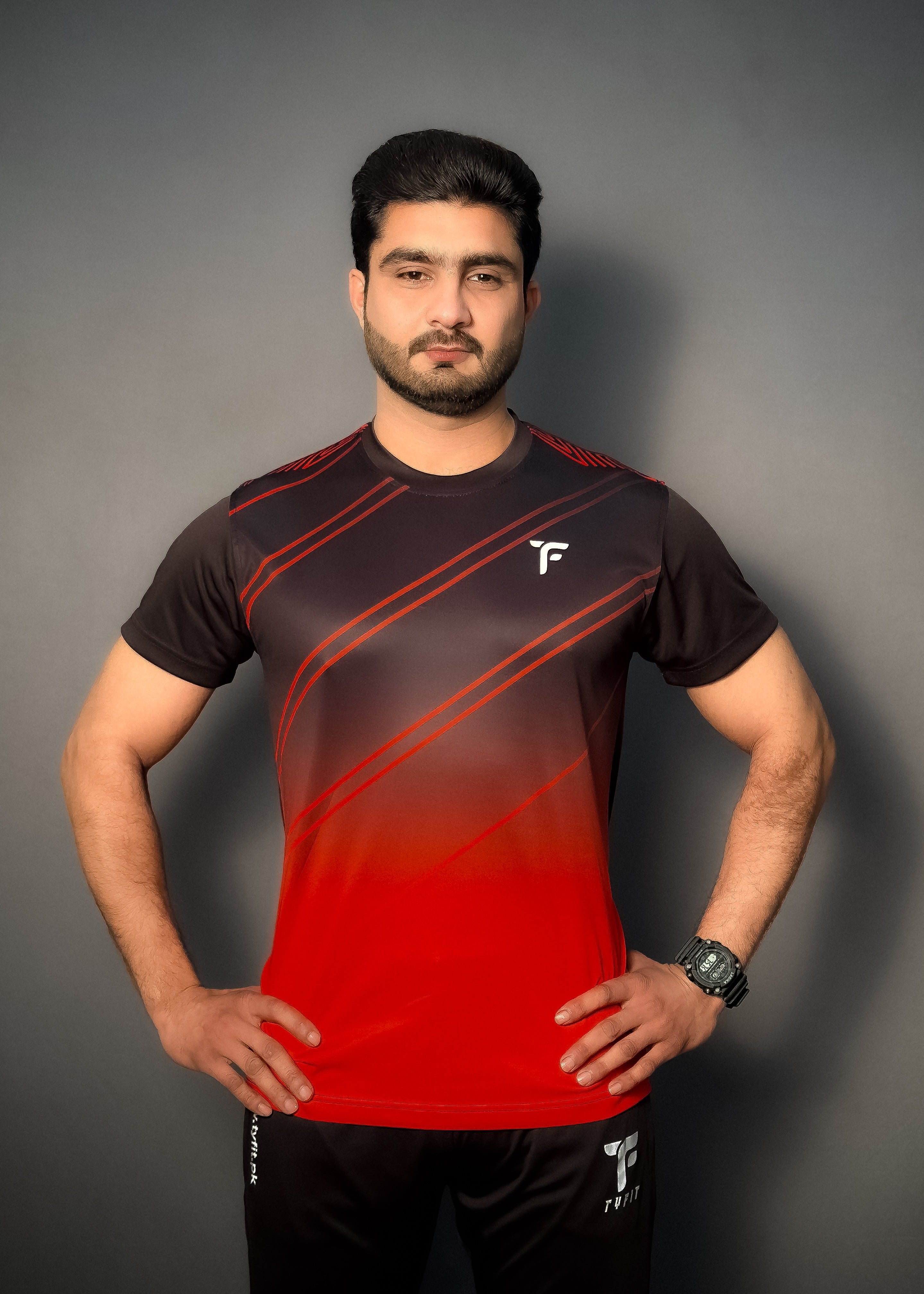Men Premium class t shirt in red front two stripe tyfit